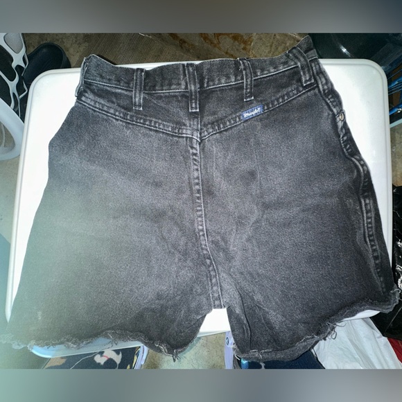 Wrangler shorts - Picture 2 of 2